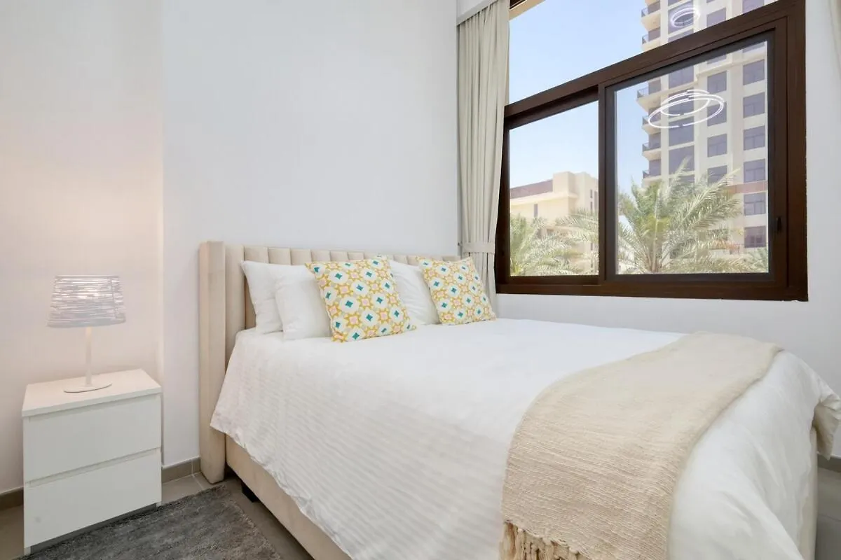 Stylish 2Br Retreat In Town Square Apartment Dubai United Arab Emirates