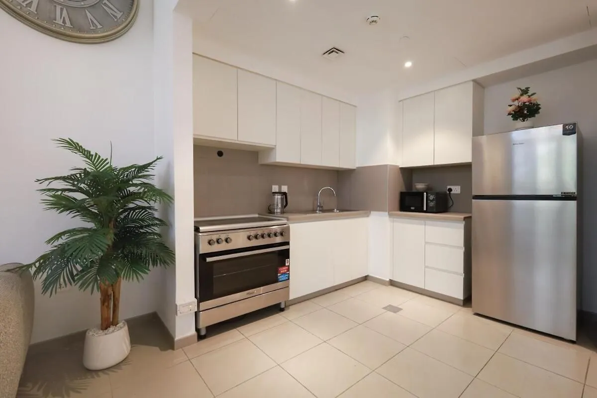 Stylish 2Br Retreat In Town Square Apartment Dubai