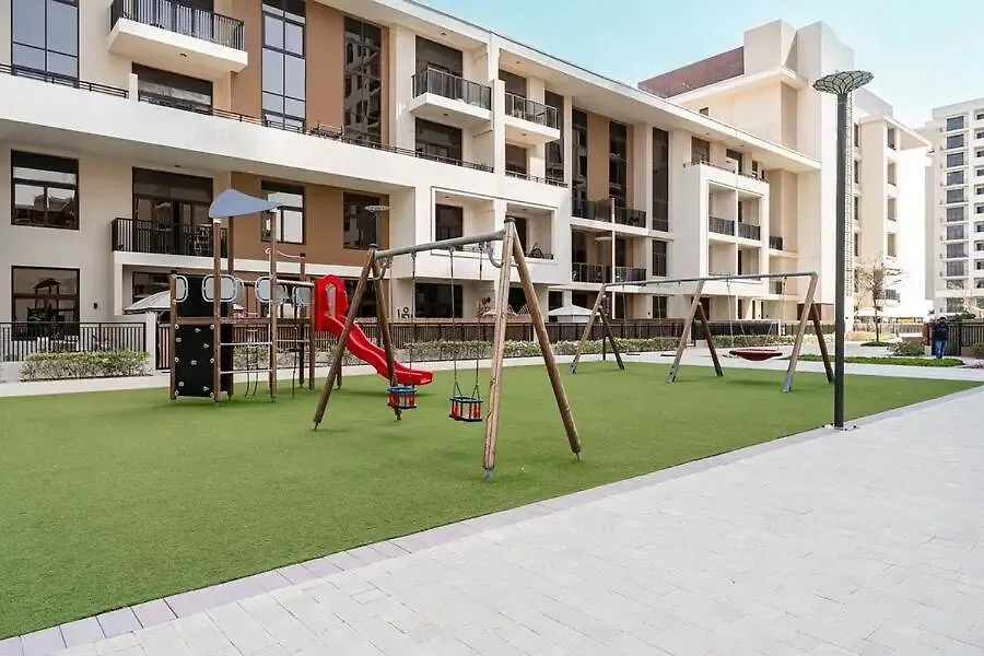 Stylish 2Br Retreat In Town Square Apartment Dubai