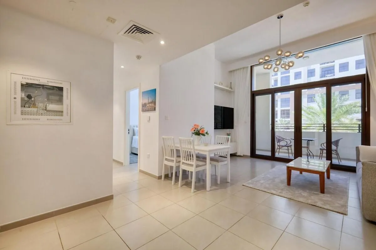 迪拜Stylish 2Br Retreat In Town Square公寓 迪拜