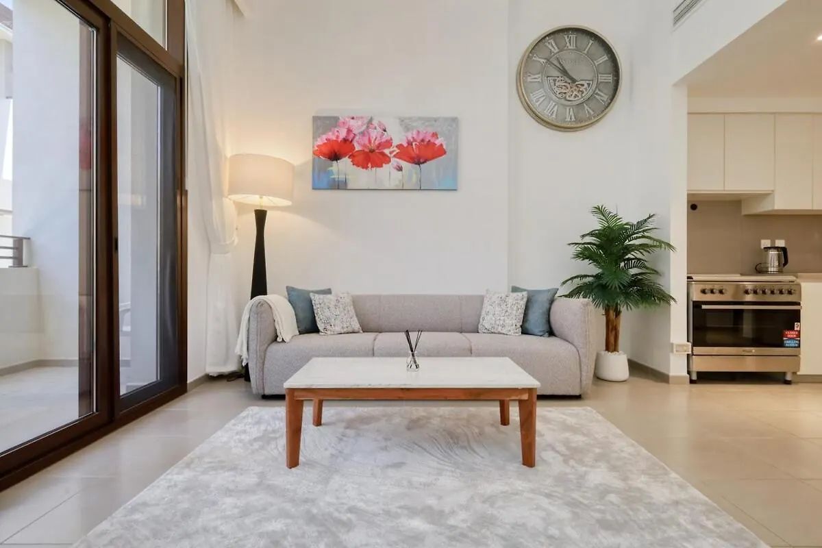Stylish 2Br Retreat In Town Square Apartment Dubai United Arab Emirates